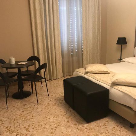 In Suite Palermo Luaran gambar